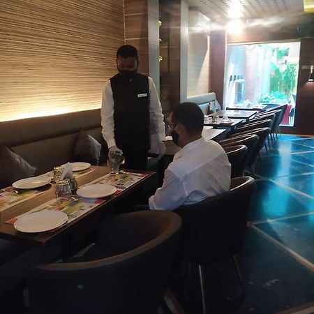 Hotel Plaza Мумбаї Екстер'єр фото