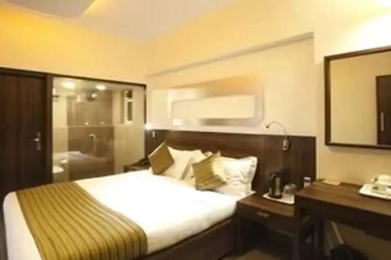 Hotel Plaza Мумбаї Екстер'єр фото