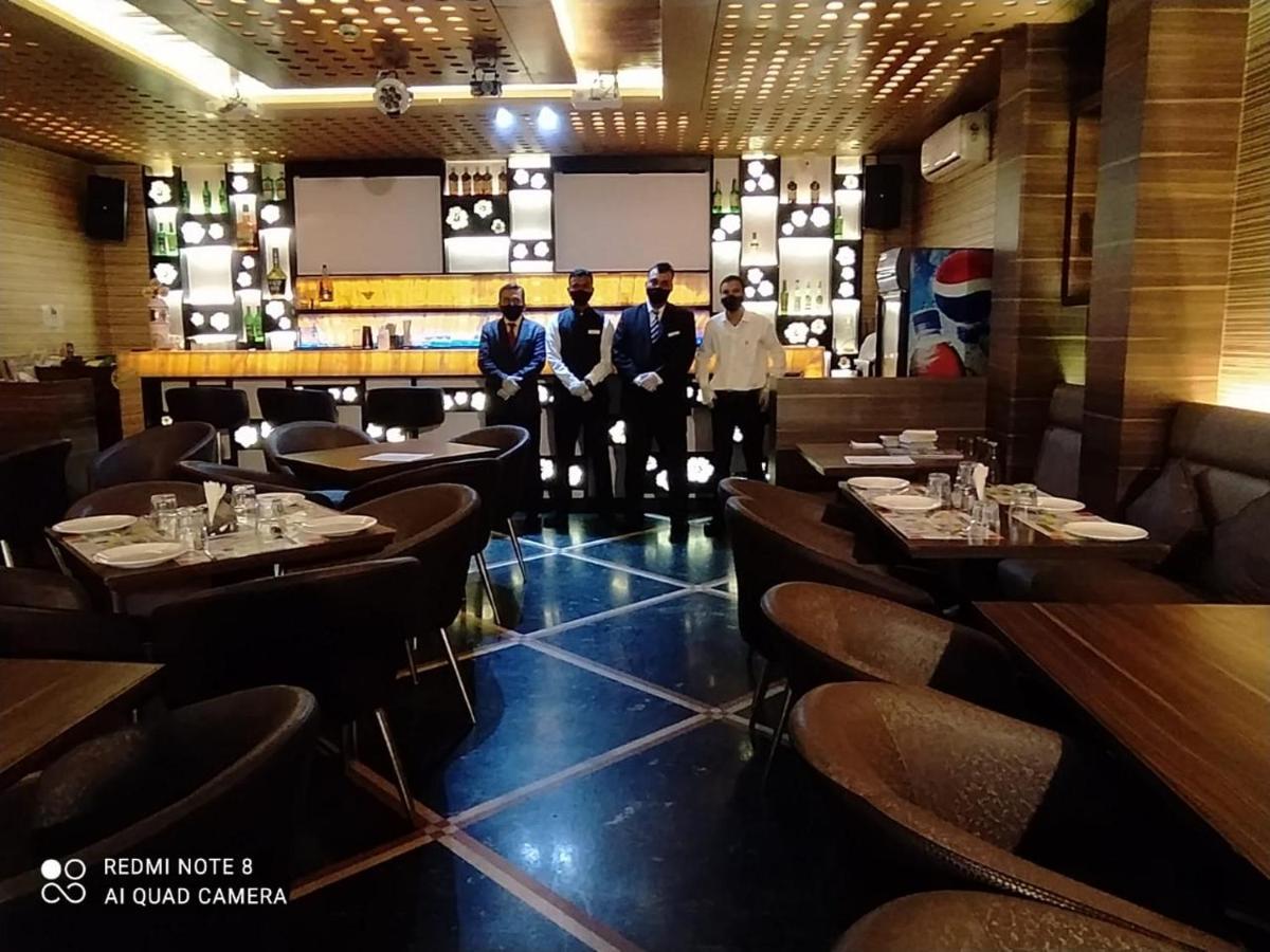 Hotel Plaza Мумбаї Екстер'єр фото