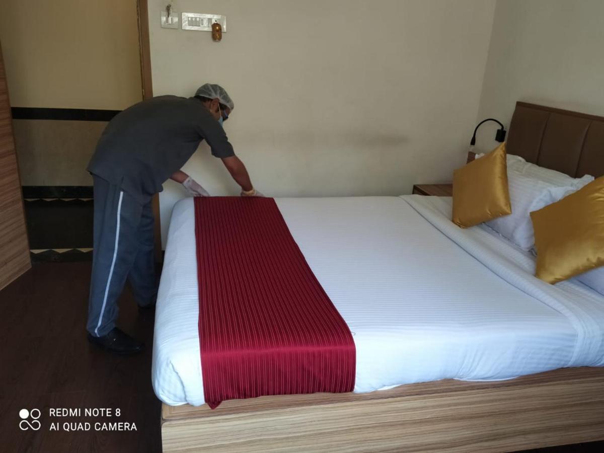 Hotel Plaza Мумбаї Екстер'єр фото