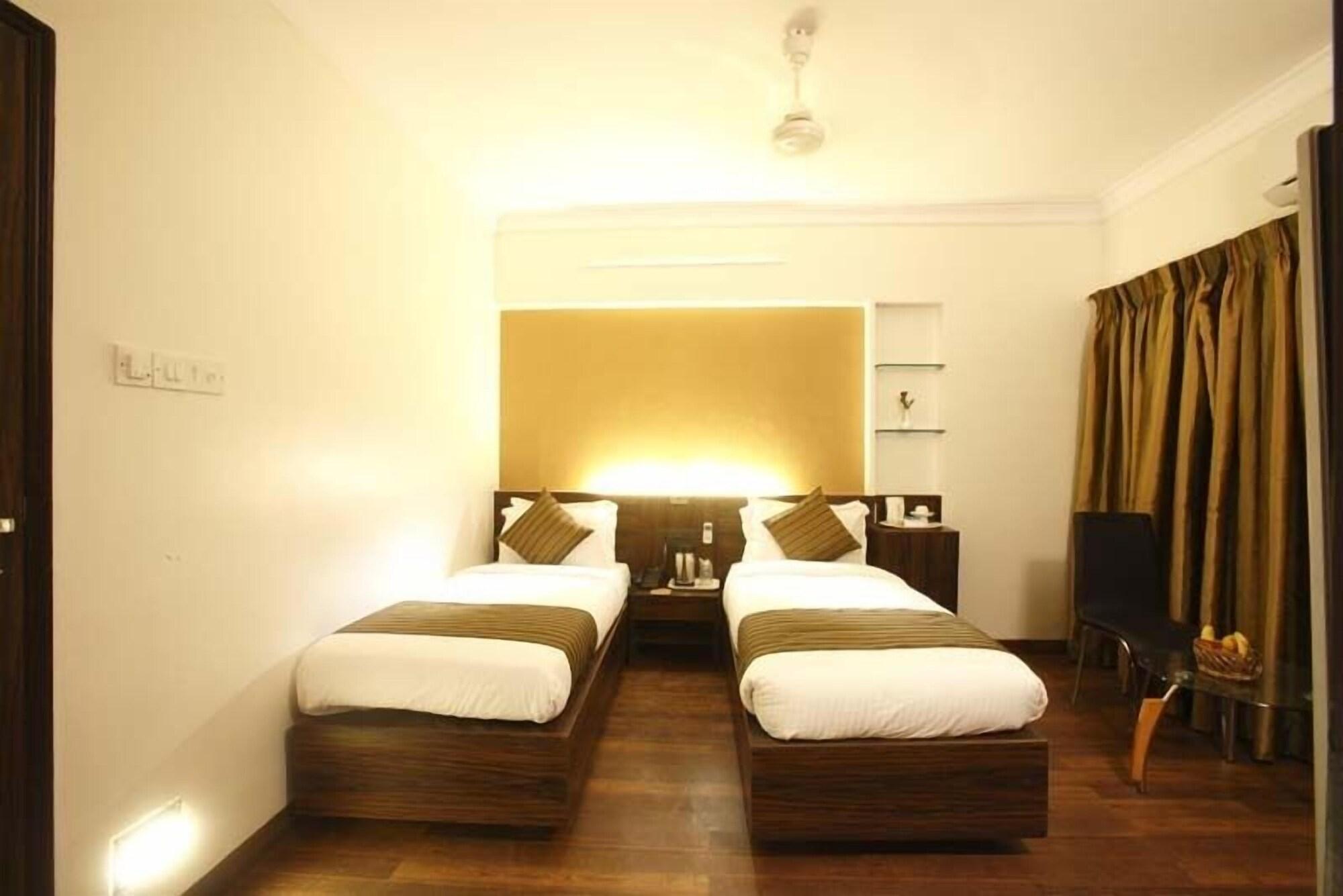 Hotel Plaza Мумбаї Екстер'єр фото