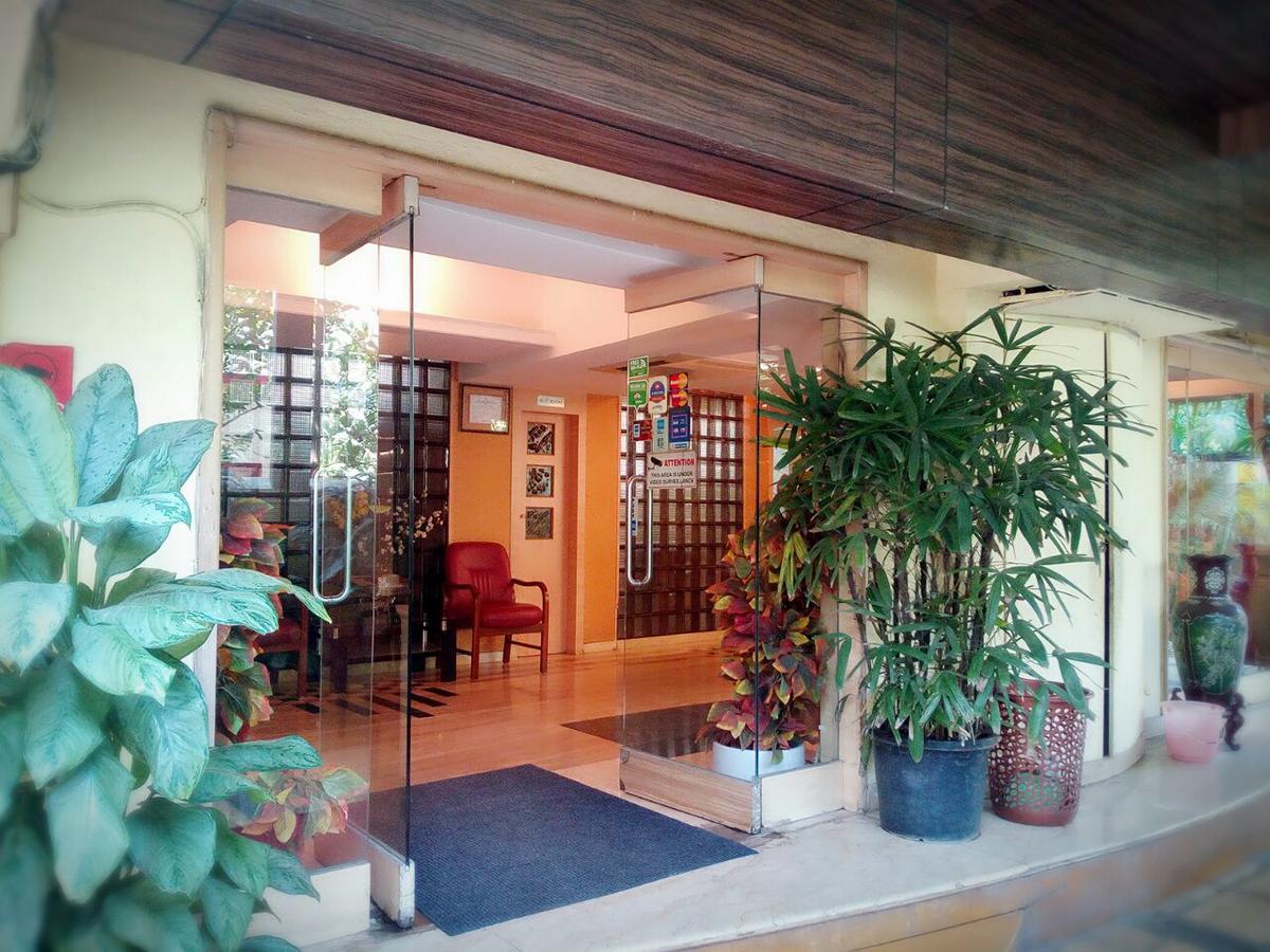 Hotel Plaza Мумбаї Екстер'єр фото